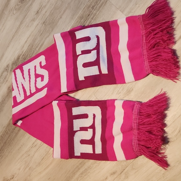 Accessories - NY Giants Crucial Catch Women's Knit Scarf